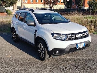 Usata Dacia Duster Journey 101 CV (74 kW) 2024 Bianco SUV
