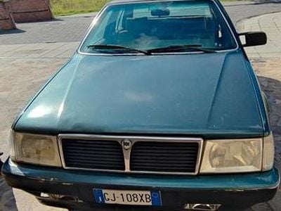 Usata Lancia Thema 120 CV (88 kW) 1985 Verde Berlina