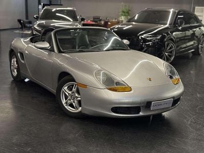 Usata Porsche Boxster 220 CV (161 kW) 2000 Argento Cabrio