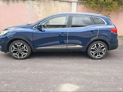 Usata Renault Kadjar 116 CV (85 kW) 2019 Bluazzurro SUV