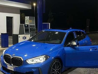 Begagnad BMW M135 M Sport 306 HK (225 kW) 2021 Blå Halvkombi