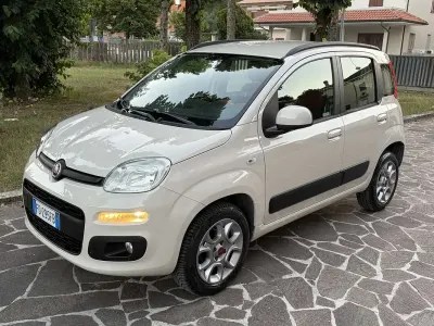 Usata Fiat Panda Lounge 85 CV (62 kW) 2016 Argento Utilitaria