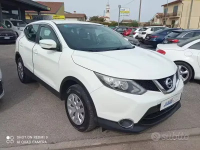 Usata Nissan Qashqai Tekna 110 CV (80 kW) 2014 Bianco SUV
