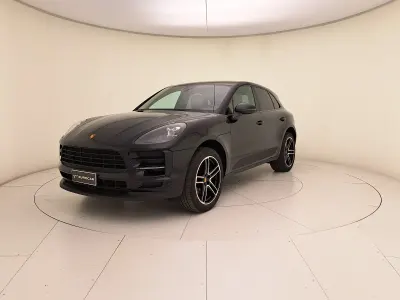 Usata Porsche Macan 245 CV (180 kW) 2020 Nero jet metallizzato SUV