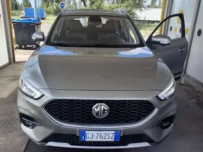 Usata MG ZS Luxury 177 CV (130 kW) 2022 SUV
