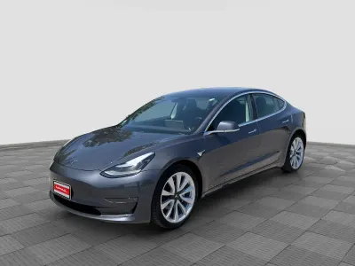 Usata Tesla Model 3 152 kW (208 CV) 2019 Grigio Berlina