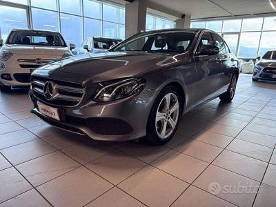 Usata Mercedes E220 Business 194 CV (142 kW) 2018 Grigio Berlina