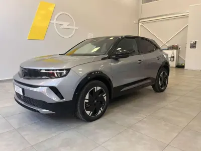 Nuova Opel Mokka 61 kW (84 CV) 2025 Kontrast grey SUV