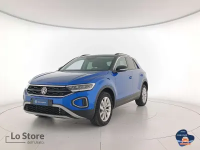 Usata VW T-Roc Edition 150 CV (110 kW) 2025 Ravenna blue metallizzato nero SUV
