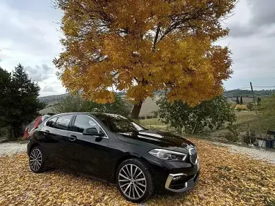 Usata BMW 118 Efficient Dynamics 150 CV (110 kW) 2020 Nero Utilitaria
