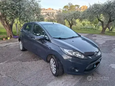 Begagnad Ford Fiesta 2011 Halvkombi