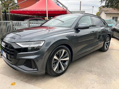 Usata Audi Q8 S-Line 286 CV (210 kW) 2019 Grigio SUV