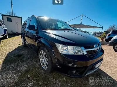 Usata Fiat Freemont 140 CV (102 kW) 2011 Nero SUV