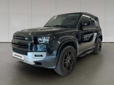 Usata Land Rover Defender SE 200 CV (147 kW) 2024 Santorini black SUV