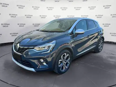 Usata Renault Captur Techno 143 CV (105 kW) 2023 Blu SUV