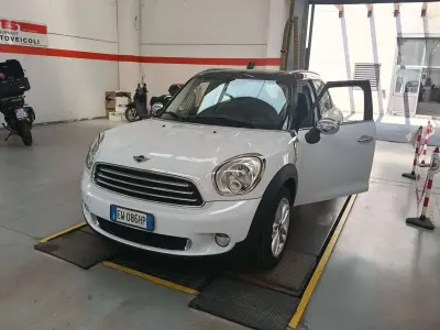 Usata Mini Cooper D Countryman 111 CV (81 kW) 2014 Bianco SUV