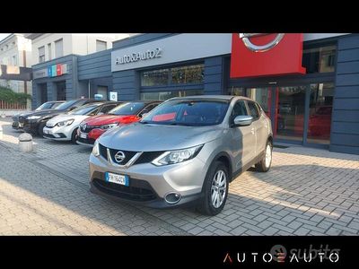 Usata Nissan Qashqai Acenta 110 CV (80 kW) 2017 Grigio SUV