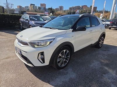 Usata Kia Stonic Style 120 CV (88 kW) 2021 Bianco SUV