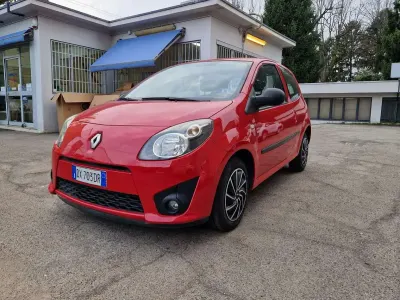 Usata Renault Twingo LE 58 CV (42 kW) 2009 Rosso Utilitaria
