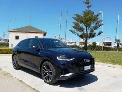Usata Audi Q8 286 CV (210 kW) 2020 Nero SUV