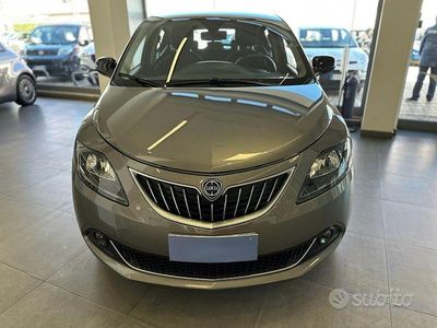Usata Lancia Ypsilon S 70 CV (51 kW) 2024 Grigio Utilitaria