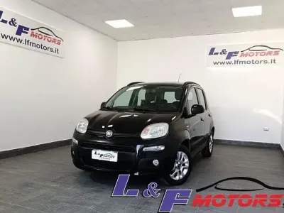 Usata Fiat Panda Lounge 69 CV (50 kW) 2016 Nero Utilitaria