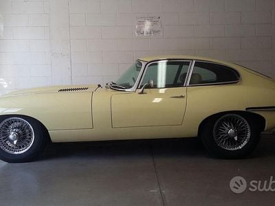 Usata Jaguar E-Type 1960 Giallo Coupé