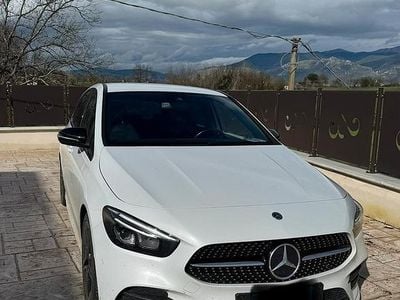 Usata Mercedes B180 Premium 116 CV (85 kW) 2022 Bianco Monovolume