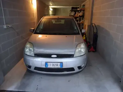 Usata Ford Fiesta 75 CV (55 kW) 2005 Utilitaria