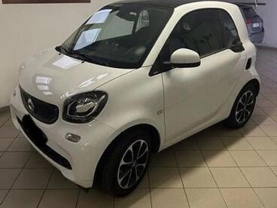 Usata 2015 Smart ForTwo Coupé Utilitaria | 9800 € (Cara)