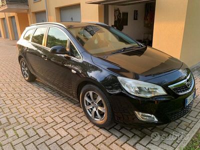 usata Opel Astra sport tourer 1.7 diesel 2011