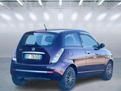 Usata Lancia Ypsilon 77 CV (56 kW) 2009 Argento Utilitaria