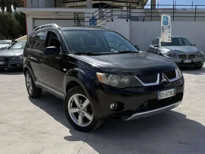 Usata Mitsubishi Outlander