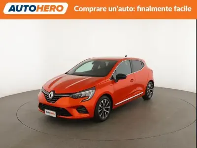 Usata Renault Clio Techno 145 CV (106 kW) 2023 Arancione Utilitaria
