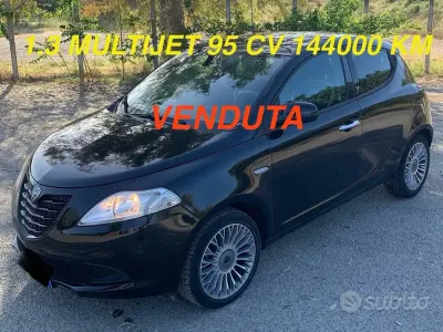 Usata Lancia Ypsilon Gold 95 CV (69 kW) 2016 Nero Utilitaria