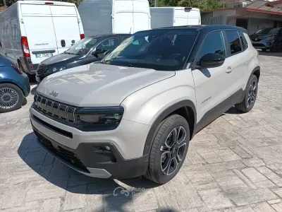 Nuova Jeep Avenger Summit 101 CV (74 kW) 2026 Beige SUV