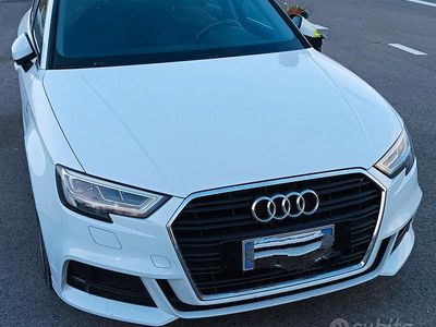 Usata Audi A3 S-Line 105 CV (77 kW) 2019 Bianco Berlina