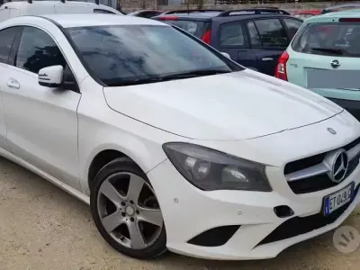 Käytetty Mercedes CLA200 Executive 136 HP (100 kW) 2013 Sedan