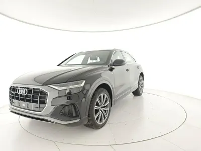 Usata Audi Q8 Sport 231 CV (169 kW) 2021 Grigio SUV