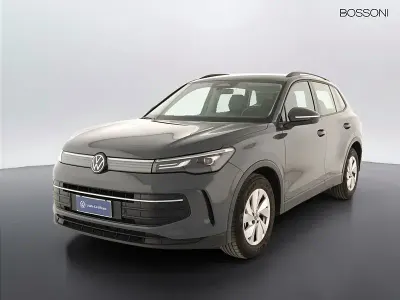 Gebraucht VW Tiguan Life 150 PS (110 kW) 2024 Grau SUV