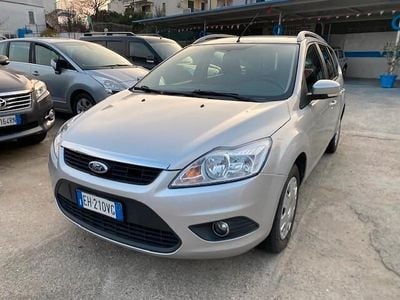 Usata Ford Focus 108 CV (79 kW) 2011 Grigio Station wagon