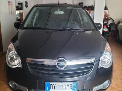 Usata Opel Agila 86 CV (63 kW) 2009 Nero Utilitaria