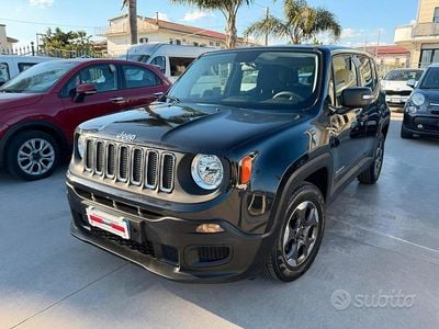 Begagnad Jeep Renegade Sport 120 HK (88 kW) 2017 Svart SUV