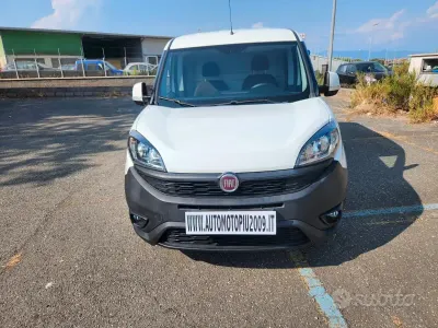 Usata Fiat Doblò 95 CV (69 kW) 2019 Bianco Monovolume