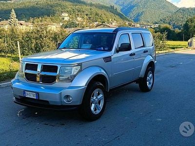 Usata Dodge Nitro 177 CV (130 kW) 2008 Grigio SUV