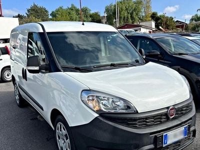 Usata Fiat Doblò 120 CV (88 kW) 2016 Monovolume