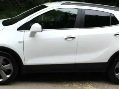 Usata Opel Mokka Cosmo 116 CV (85 kW) 2013 Bianco SUV
