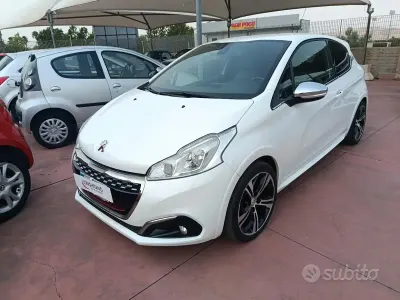 Usata Peugeot 208 Allure 208 CV (152 kW) 2016 Bianco Utilitaria