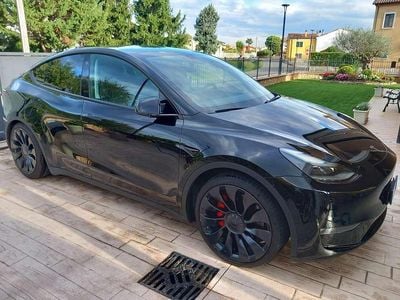 Usata Tesla Model Y Performance 155 kW (211 CV) 2024 SUV