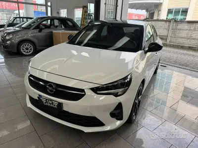 Usata Opel Corsa GS Line 102 CV (75 kW) 2020 Bianco Utilitaria